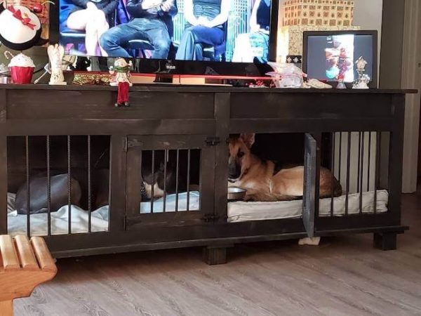 Double Dog Kennel with Cubbies